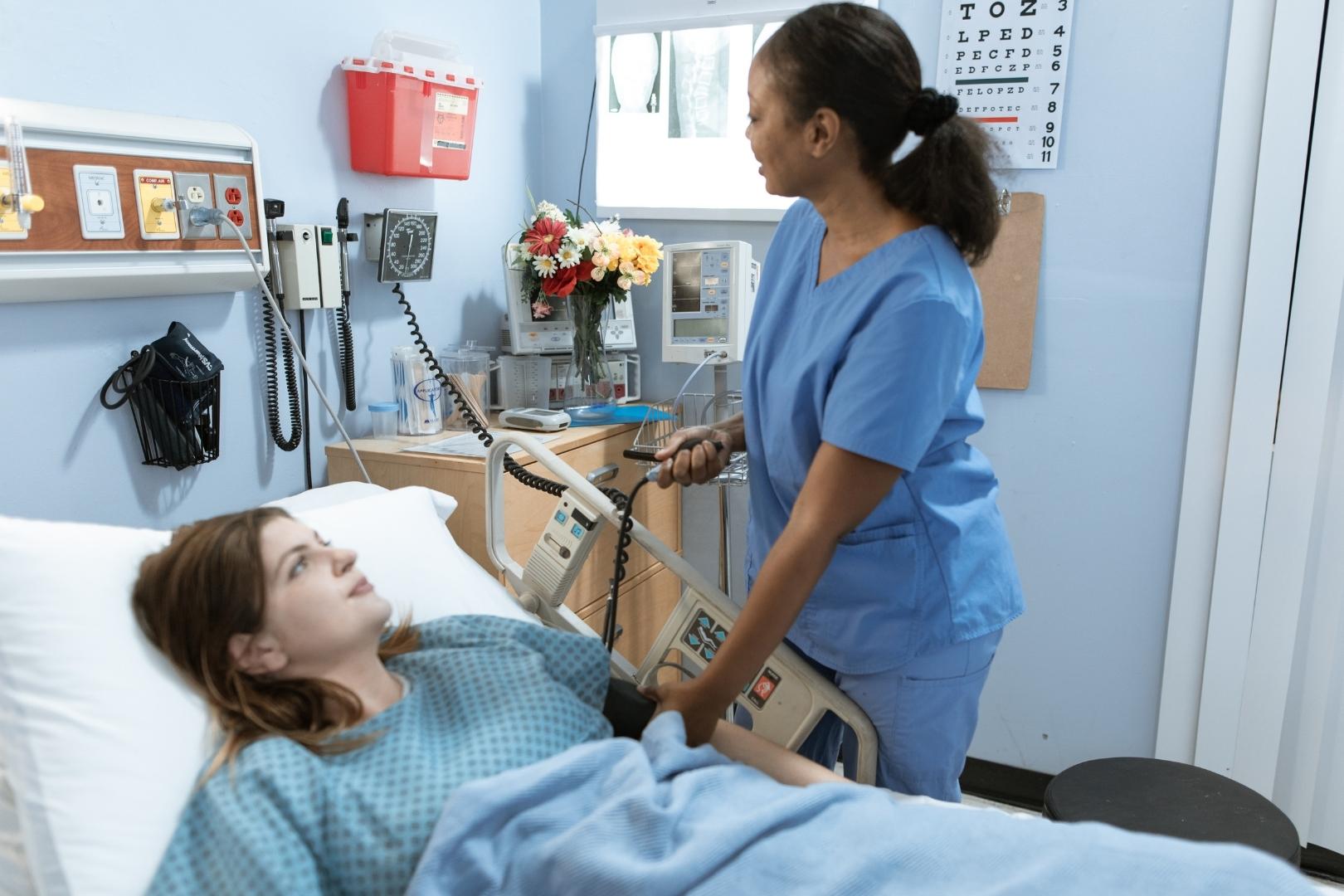 5 Best Online Women's Health Nurse Practitioner Programs
