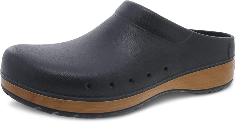 7 Best Dansko Nursing Shoes Every Nurse Needs | Nursepective